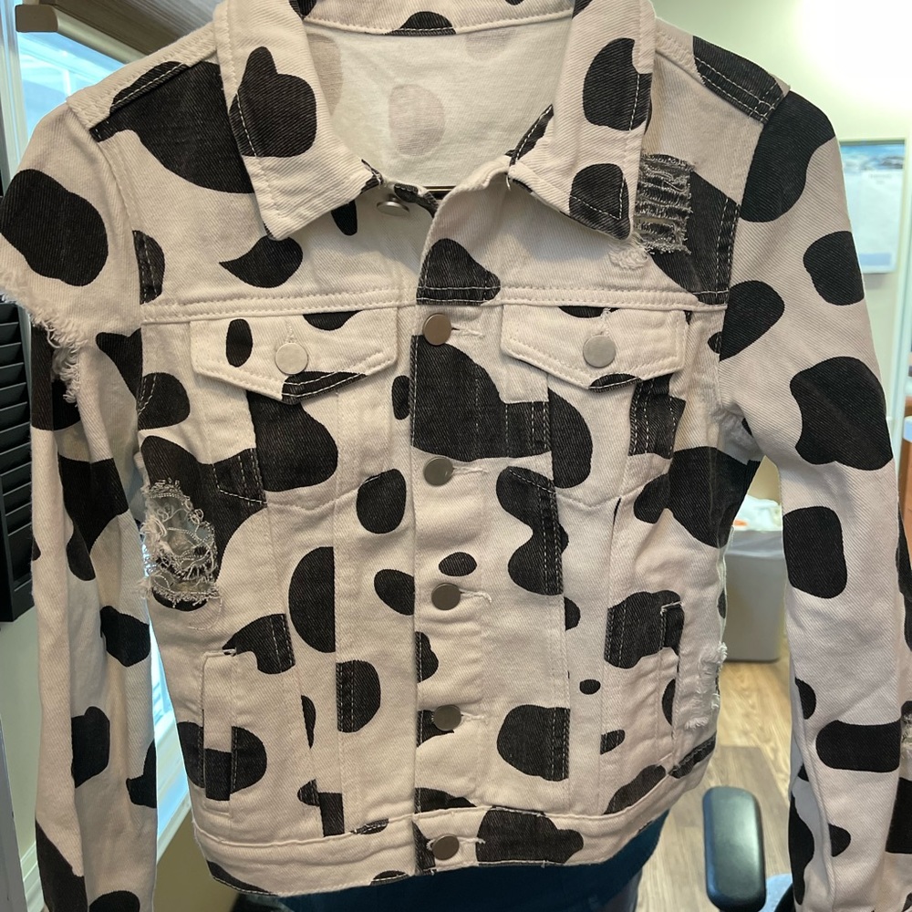 COPY - BRAND NEW SHEIN Cow Print Jean Jacket